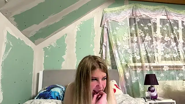 Skinny girl  online show from May 2026 07:09:02 PM