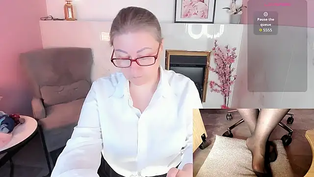 Alexandra Kind online show from July 2026 08:50:02 PM