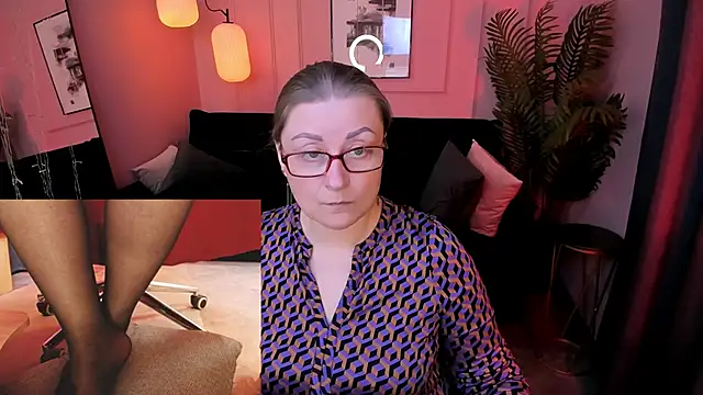 Alexandra Kind online show from April 2026 08:48:01 PM