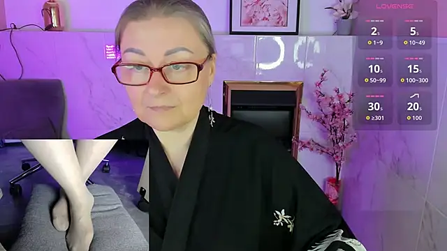 Alexandra Kind online show from May 2026 01:28:02 PM