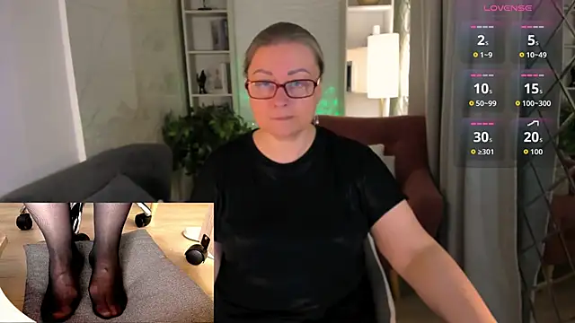 Alexandra Kind online show from May 2026 08:53:02 PM