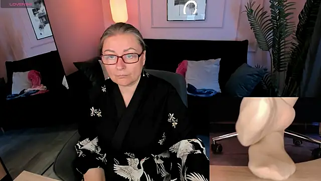 Alexandra Kind online show from June 2026 08:57:02 PM