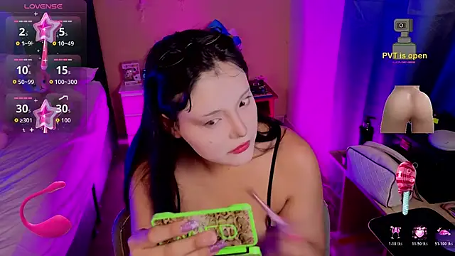 sophiepixel online show from May 2026 03:35:01 AM