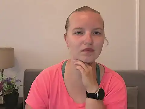 Snapshot of RoseTeacherX chatting on June 2026 07:40:01 AM RoseTeacherX online show from June 2026 07:40:01 AM