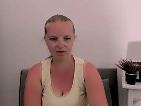 Snapshot of RoseTeacherX chatting on July 2026 05:08:01 PM RoseTeacherX online show from July 2026 05:08:01 PM
