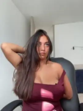 Snapshot of Chloe_Candy_ chatting on May 2026 02:44:02 PM Chloe Candy online show from May 2026 02:44:02 PM