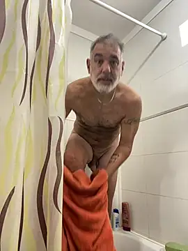 Calamar70 online show from April 2026 07:28:02 PM