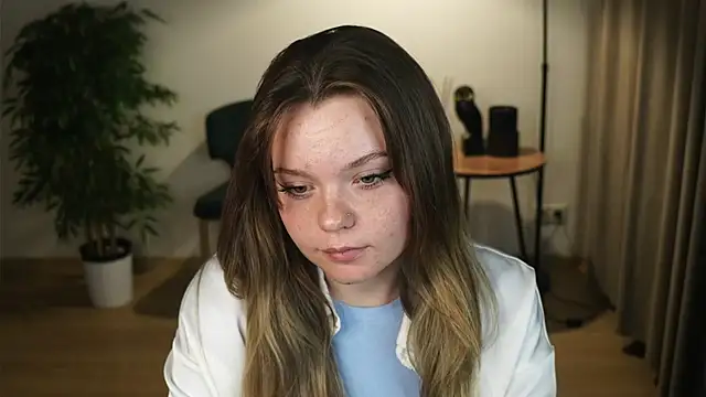 Snapshot of MarloEinck chatting on April 2026 05:39:01 PM MarloEinck online show from April 2026 05:39:01 PM