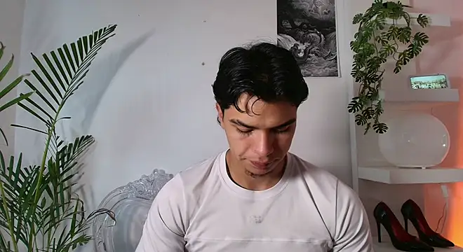andyypalmer  online show from May 2026 10:17:01 PM