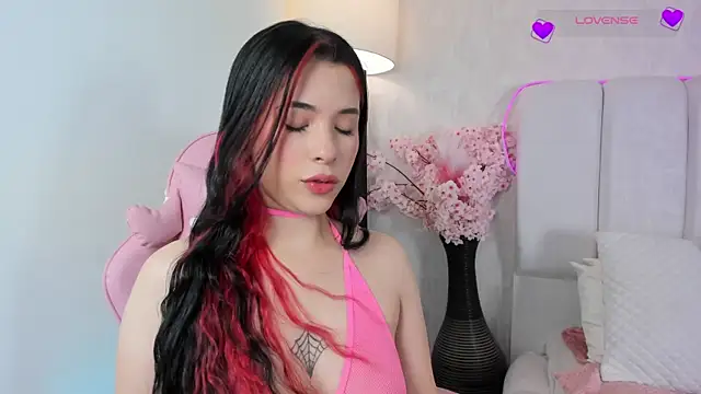 imnikaa  online show from May 2026 10:41:01 PM