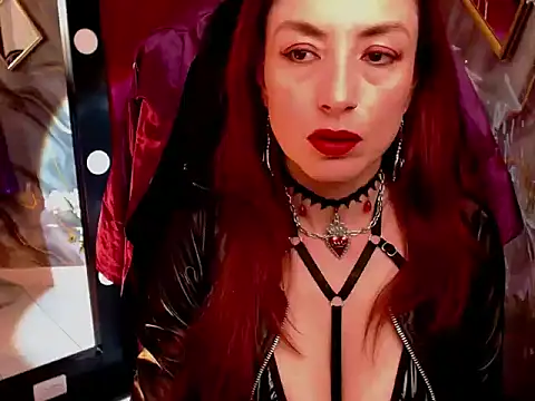 Queenscarlettsecret online show from May 2026 01:51:02 PM