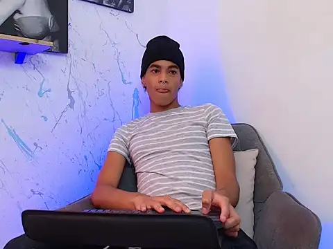 Gabriiel maddox online show from April 2026 01:48:01 PM