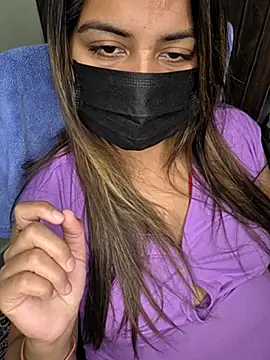 Jasmine lovel online show from April 2026 07:14:01 PM