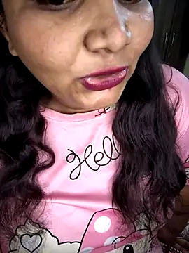 Lusi G online show from April 2026 08:14:02 PM