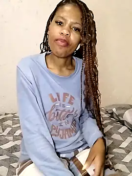 Snapshot of Slender012 chatting on May 2026 12:43:01 AM Slender012 online show from May 2026 12:43:01 AM