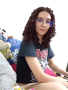 Snapshot of Aura_Phone chatting on April 2026 03:42:02 AM Aura Phone online show from April 2026 03:42:02 AM