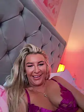 Naughtyhousewife x online show from May 2026 05:42:01 PM