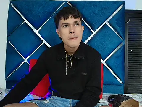EdwinBoys online show from May 2026 01:36:01 PM