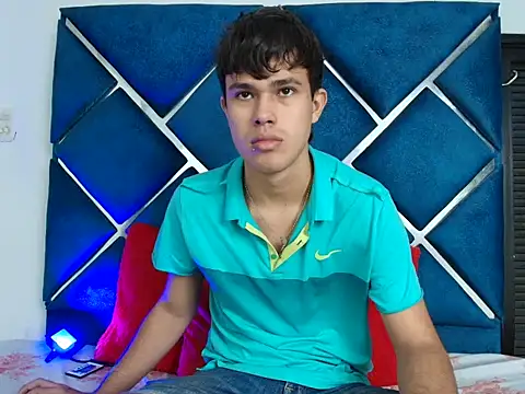 EdwinBoys online show from May 2026 01:38:01 PM
