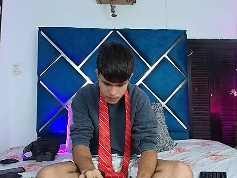 EdwinBoys online show from April 2026 12:51:02 PM