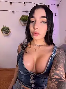 milasantana  online show from June 2026 10:32:02 PM