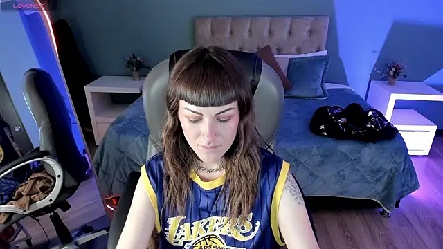 Kim Jeins666  online show from June 2026 12:47:01 PM