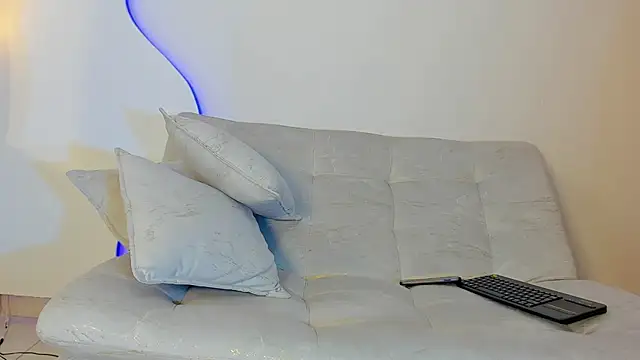 Aohomlester  online show from May 2026 01:47:01 PM