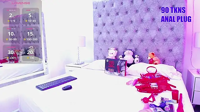 Zoe M00n online show from July 2026 07:42:02 PM