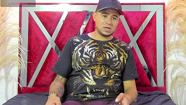 Nickk 21  online show from April 2026 01:39:02 PM