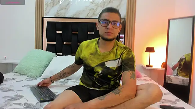 Nickk 21  online show from May 2026 01:47:01 PM