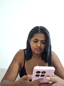 Ayla Phone online show from April 2026 08:43:01 PM