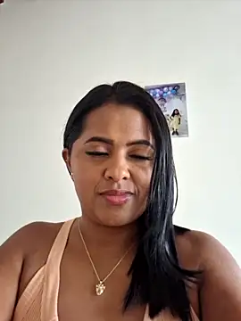 Ayla Phone online show from April 2026 07:18:01 PM