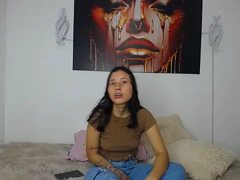 michellna online show from April 2026 07:40:02 PM