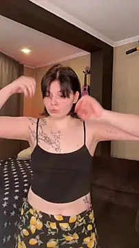 LoveIyBarbie online show from April 2026 07:47:01 PM