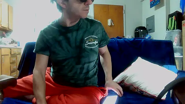 Snapshot of OtterBox chatting on July 2026 12:30:02 AM OtterBox online show from July 2026 12:30:02 AM