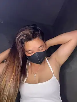 HaNa-mi online show from April 2026 05:47:01 PM