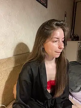 MillaLiie online show from May 2026 10:27:01 PM