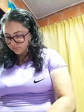 Snapshot of DarkCherry20_ chatting on April 2026 02:01:01 AM DarkCherry20 online show from April 2026 02:01:01 AM