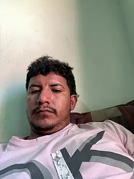Snapshot of Alcantar01 chatting on May 2026 04:37:02 PM Alcantar01 online show from May 2026 04:37:02 PM