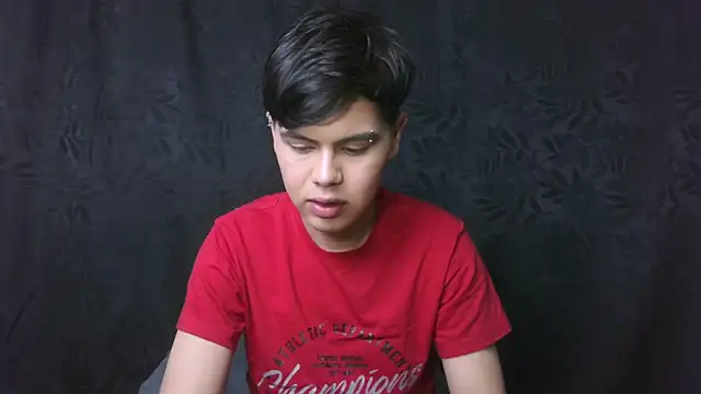 Snapshot of Felipe_Kold chatting on May 2026 02:09:02 AM Felipe Kold online show from May 2026 02:09:02 AM