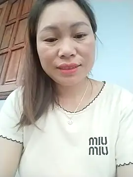 Cong2211 online show from April 2026 10:44:02 PM