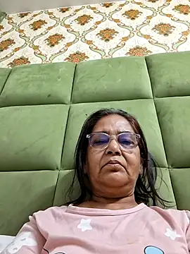 Shalini3456 online show from May 2026 10:29:01 PM