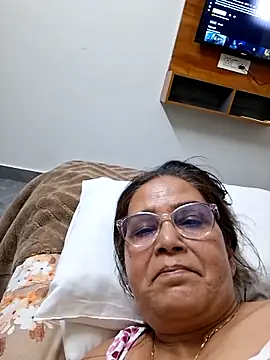 Shalini3456 online show from May 2026 02:28:01 PM