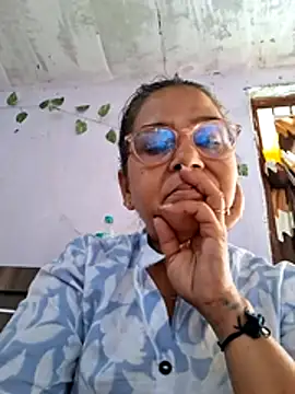 Shalini3456 online show from April 2026 09:04:02 AM