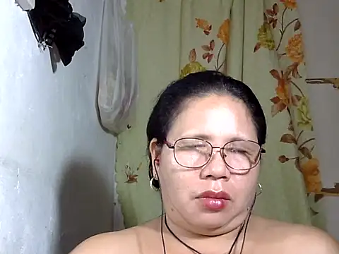 HottyCurlyPeanut online show from May 2026 07:45:02 PM