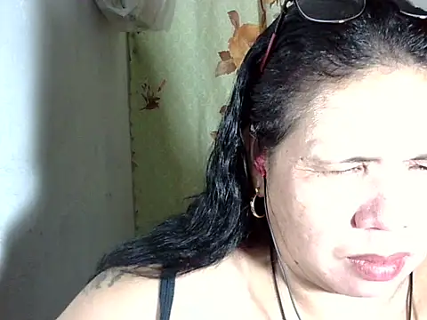 HottyCurlyPeanut online show from April 2026 01:57:02 PM