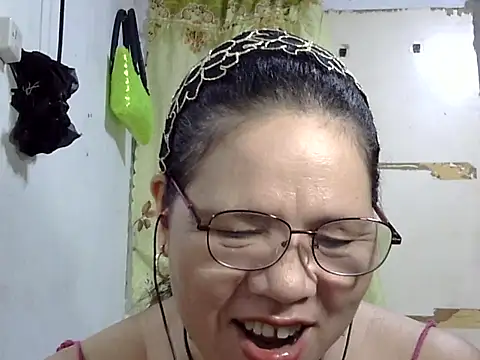 HottyCurlyPeanut online show from June 2026 05:56:01 PM