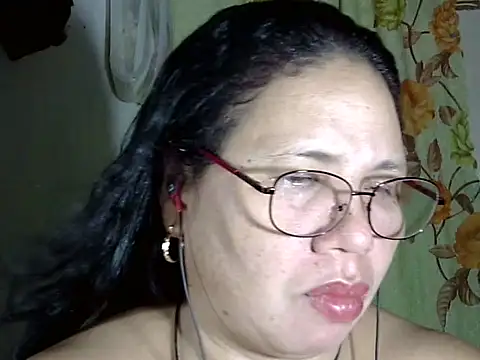 HottyCurlyPeanut online show from May 2026 04:32:01 PM