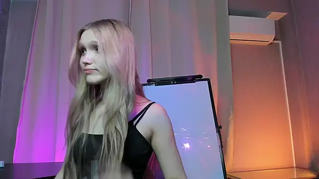 AdelineCrash online show from April 2026 12:29:02 PM