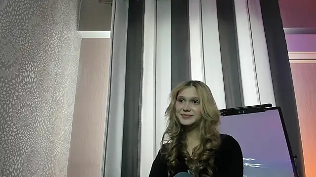 AdelineCrash online show from April 2026 05:21:02 AM
